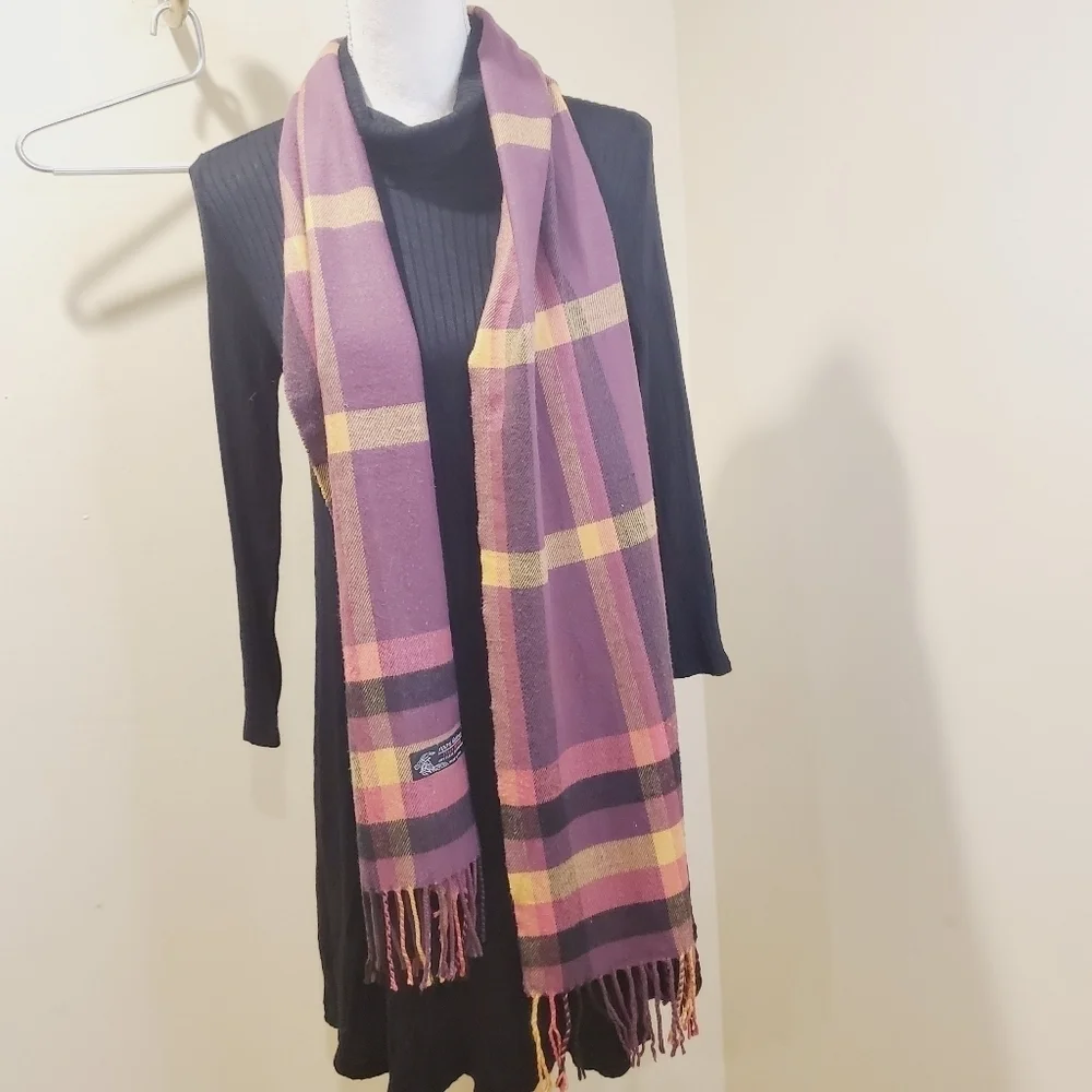 100% Cashmere Italian Design Pink plaid Fringe scarf